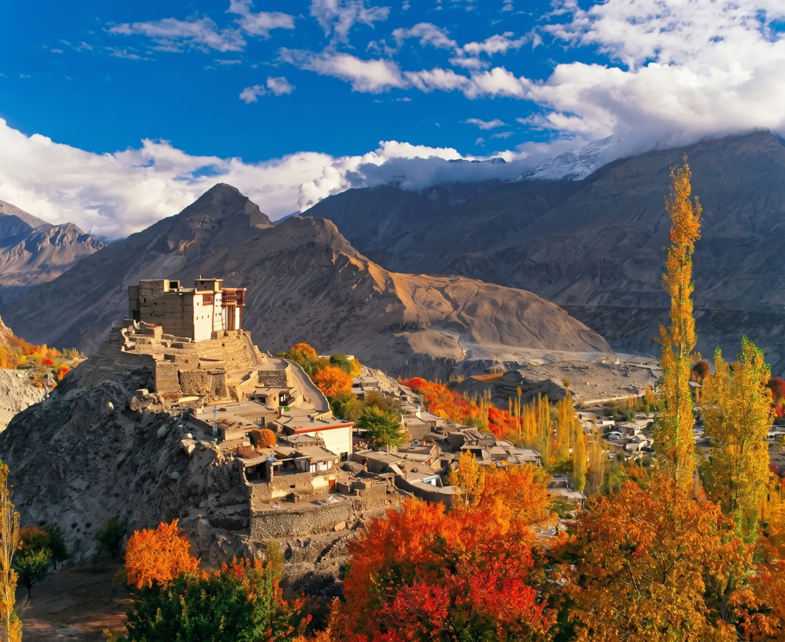 10 Days Hunza & Ghizer Autumn Colors Tour (2026/2027)
