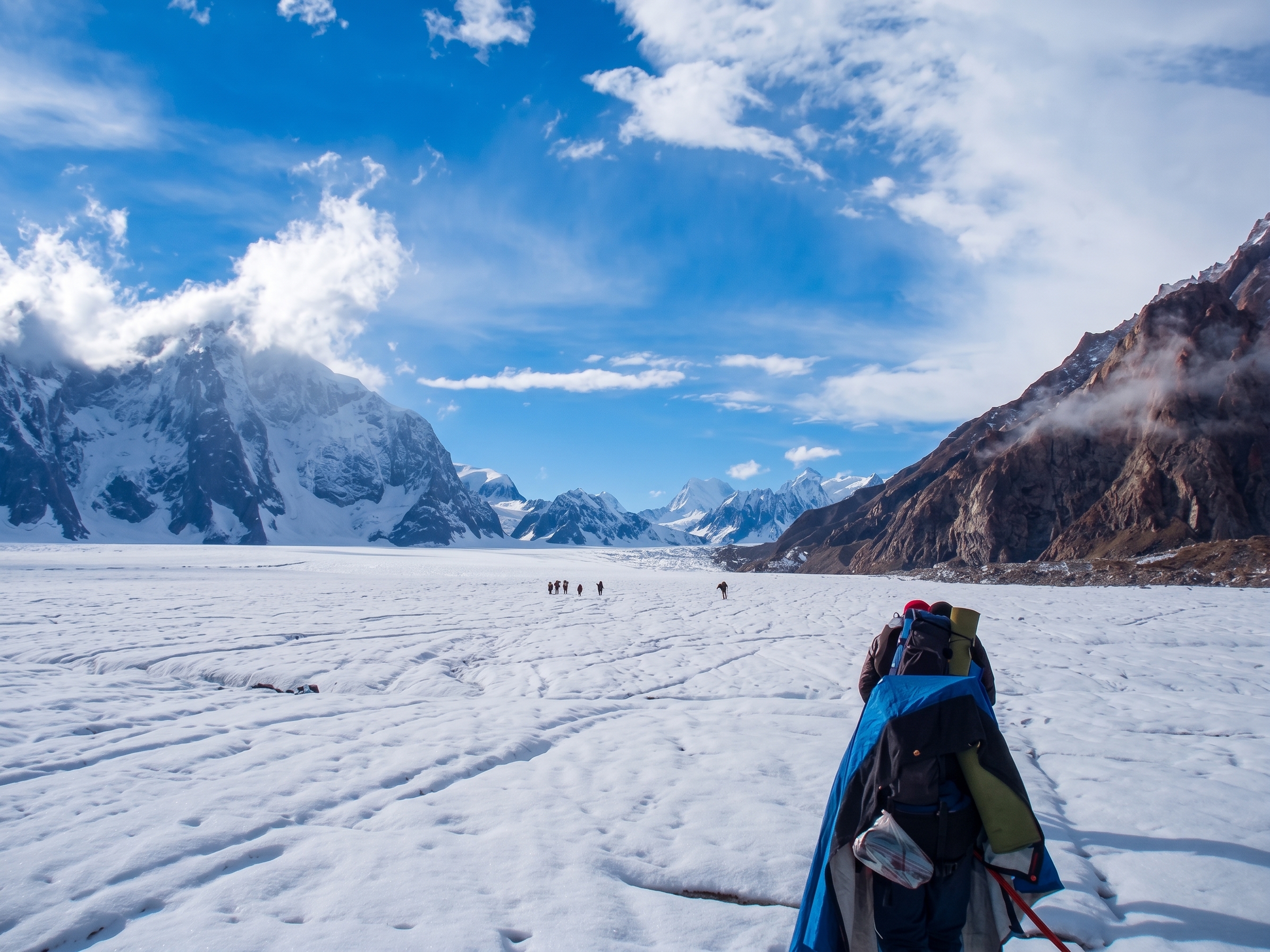 biafo glacier snow land trek